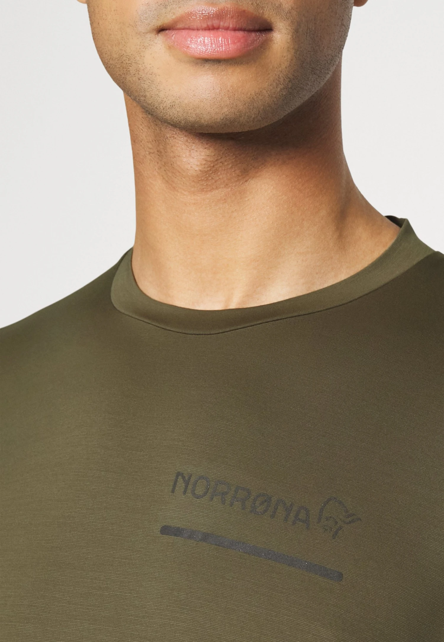 Norrøna Senja Equaliser Lightweight - Sports T-Shirt - Olive 7 Norrøna Senja Equaliser Lightweight - Sports T-Shirt - Olive - Image 5