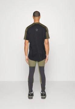 Norrøna Senja Equaliser Lightweight - Sports T-Shirt - Olive 9 Norrøna Senja Equaliser Lightweight - Sports T-Shirt - Olive -Norrøna Shop 3be58d586ab249ada6f2677b0d9fa15b
