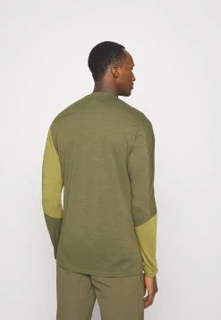 Norrøna Falketind Equaliser Round Neck - Long Sleeved Top - Khaki -Norrøna Shop 3d4f221dd3e641fc871623fb525cbdc3