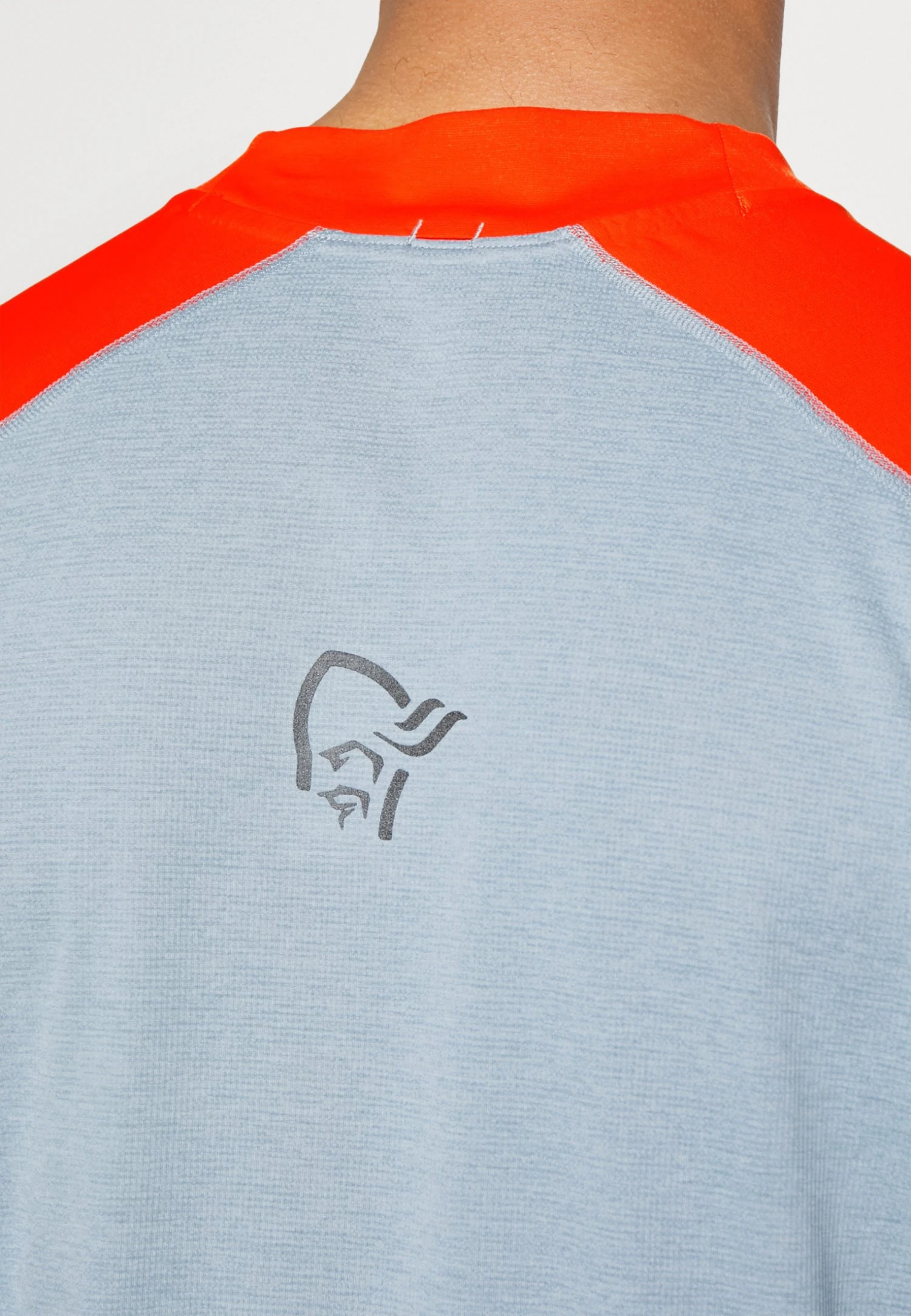 Norrøna Senja Equaliser Lightweight - Sports T-Shirt - Red 6 Norrøna Senja Equaliser Lightweight - Sports T-Shirt - Red - Image 4