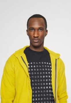 Norrøna Matrix - Print T-Shirt - Caviar -Norrøna Shop 8091c0c15d6c43d491051607469a93d5