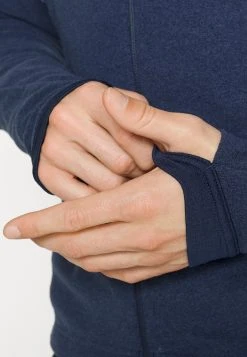 Norrøna Falketind Warm Jacket - Fleece Jacket - Indigo Night -Norrøna Shop 8b7e7b912fb24579930f9d05f3e7aff7