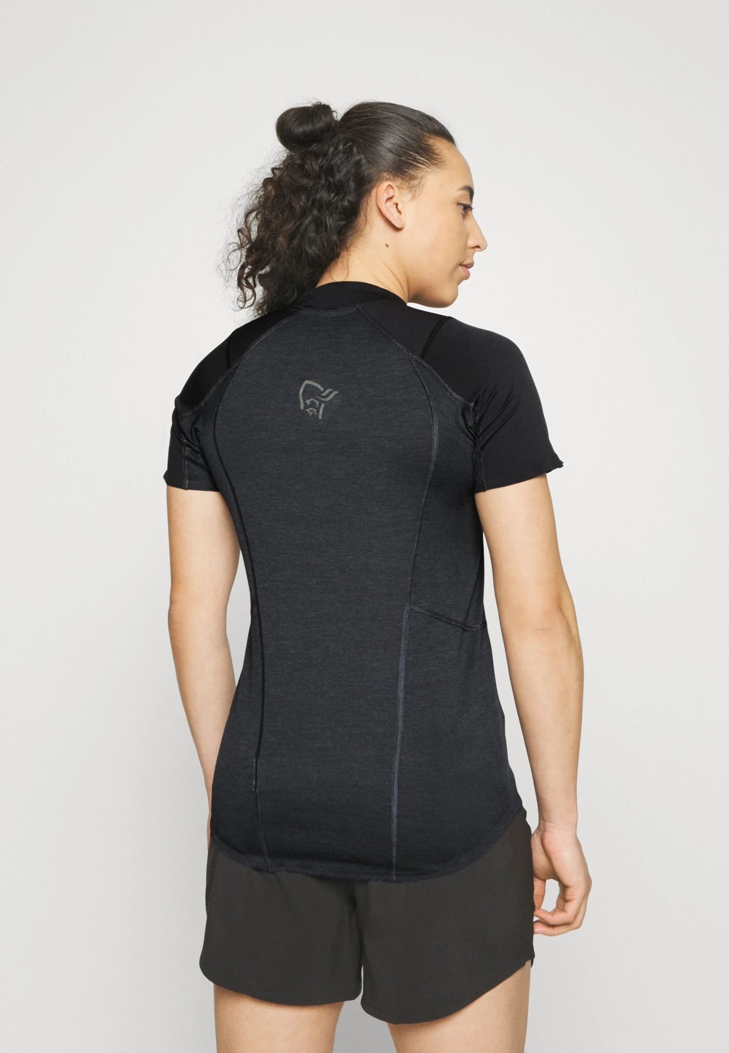 Norrøna Senja Equaliser Lightweight - Sports T-Shirt 5 Norrøna Senja Equaliser Lightweight - Sports T-Shirt - Image 3