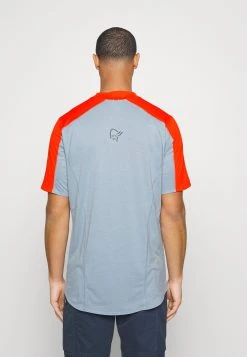 Norrøna Senja Equaliser Lightweight - Sports T-Shirt - Red 10 Norrøna Senja Equaliser Lightweight - Sports T-Shirt - Red -Norrøna Shop 9520ead776e6445ab7042419331ec4bd