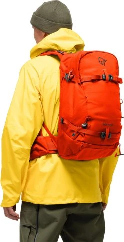 Norrøna Lofoten 30L Pack|-|Sac à Dos Lofoten 30L -Norrøna Shop NOR 1050 20 7E 7ESide2 20Arednalin ccd76fd5 7008 41eb 9179 e89f67ce9d85