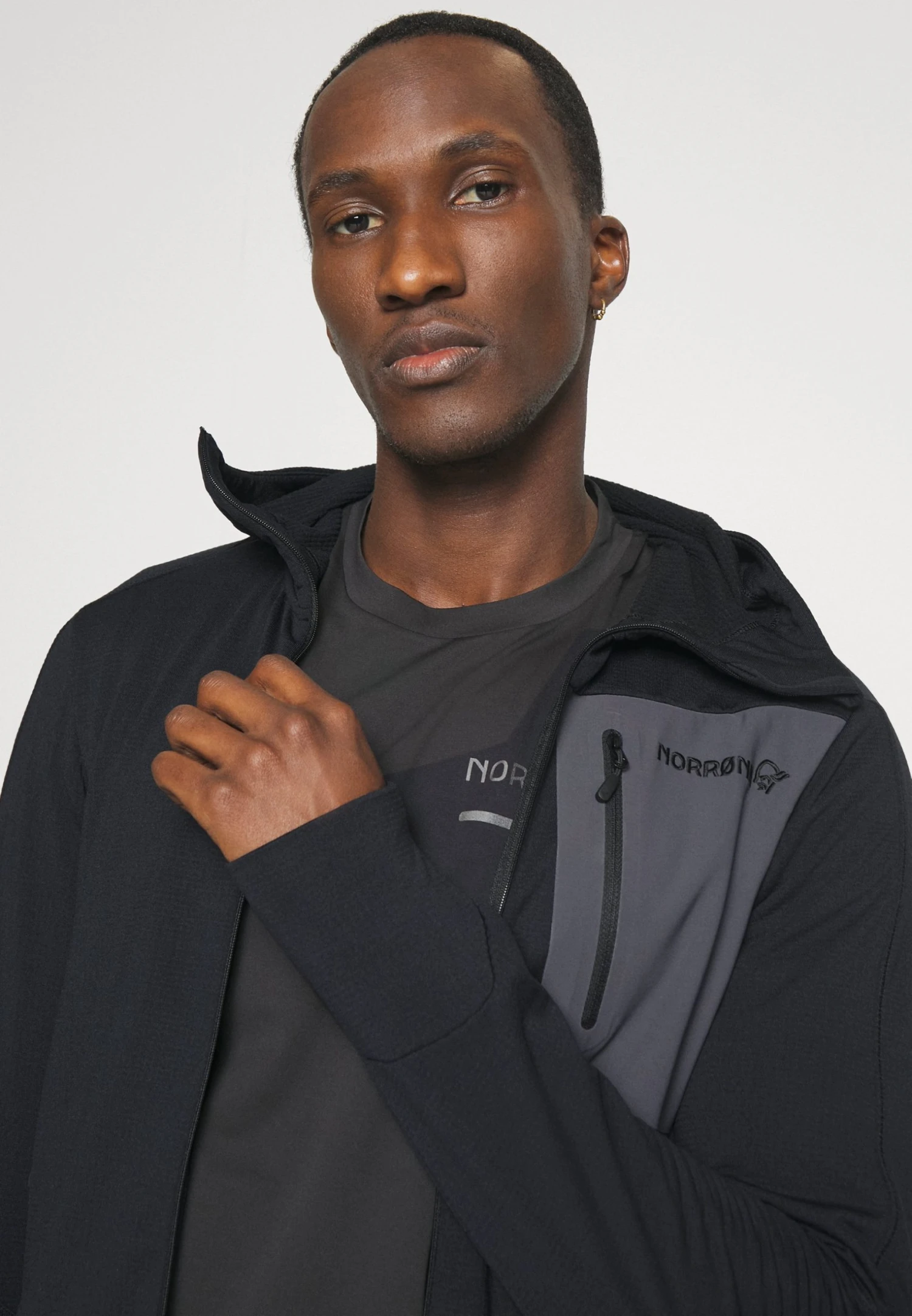 Norrøna Falketind Power Grid Hood - Training Jacket - Schwarz 6 Norrøna Falketind Power Grid Hood - Training Jacket - Schwarz - Image 4