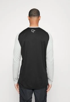 Norrøna Equaliser Lightweight Long Sleeve - Long Sleeved Top - Black -Norrøna Shop b1e5c06da7074232b3c8dbe568aa665d