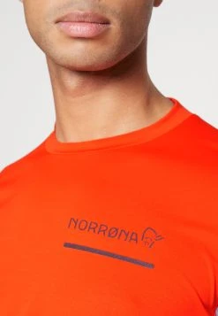 Norrøna Senja Equaliser Lightweight Long Sleeve - Long Sleeved Top - Red -Norrøna Shop b274cd07a6be46bb89ec7100d118cf95