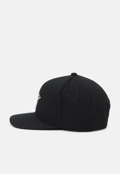 Norrøna Snap Back Unisex - Cap - Caviar -Norrøna Shop c3ad9b15d025462380cb568f17d89af7