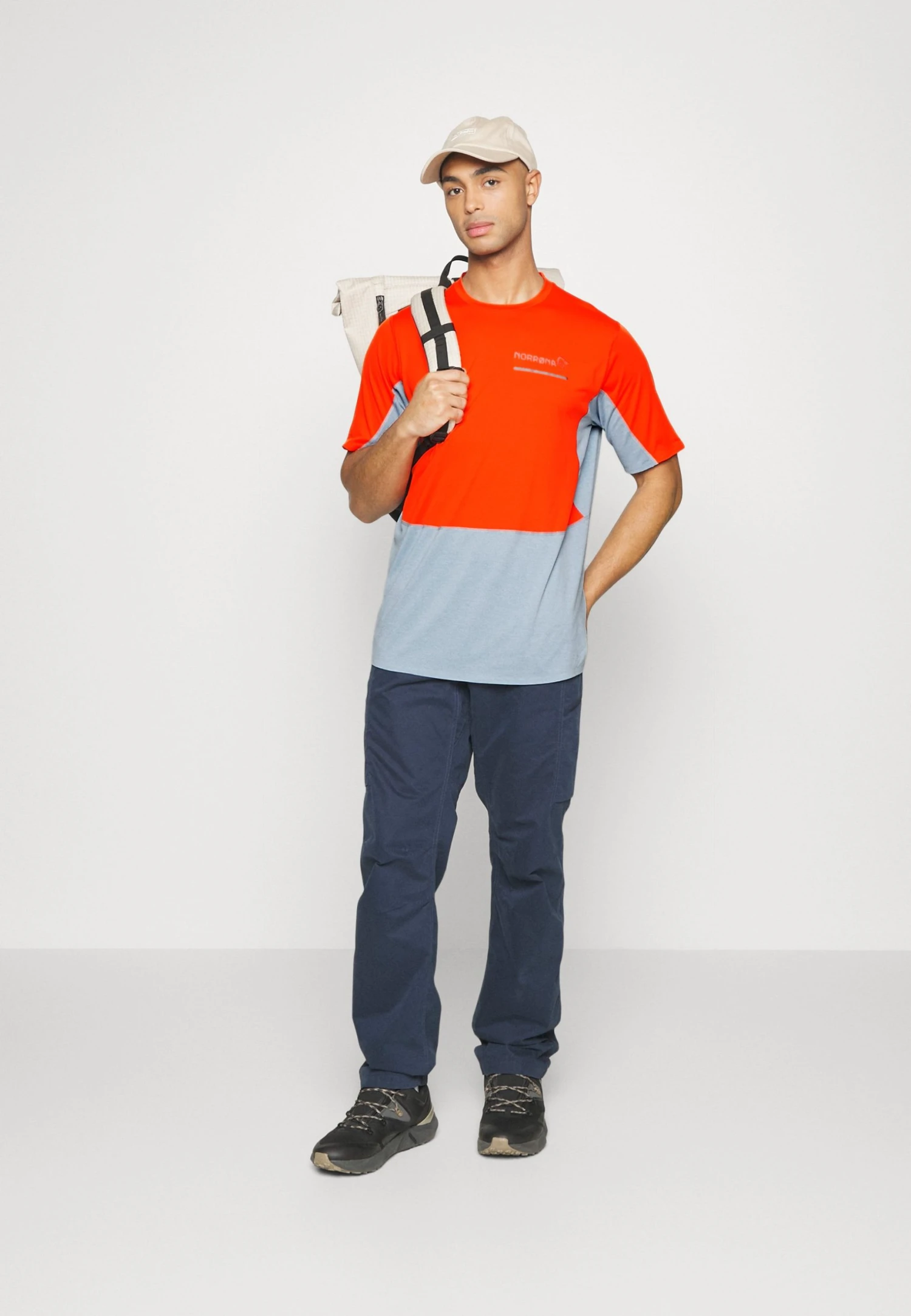 Norrøna Senja Equaliser Lightweight - Sports T-Shirt - Red 4 Norrøna Senja Equaliser Lightweight - Sports T-Shirt - Red - Image 2