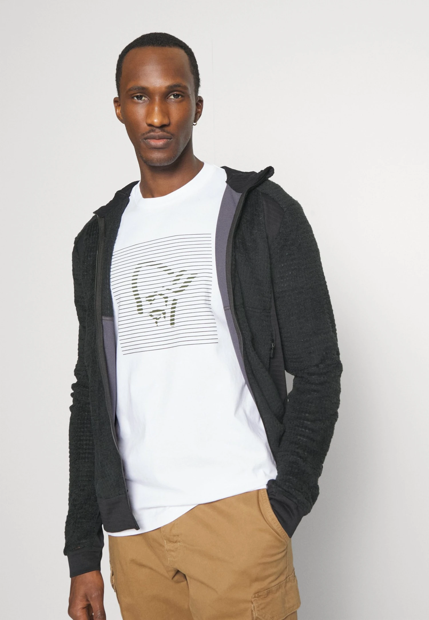 Norrøna /29 Cotton Shutter Viking - Print T-Shirt - Pure White 6 Norrøna /29 Cotton Shutter Viking - Print T-Shirt - Pure White - Image 4